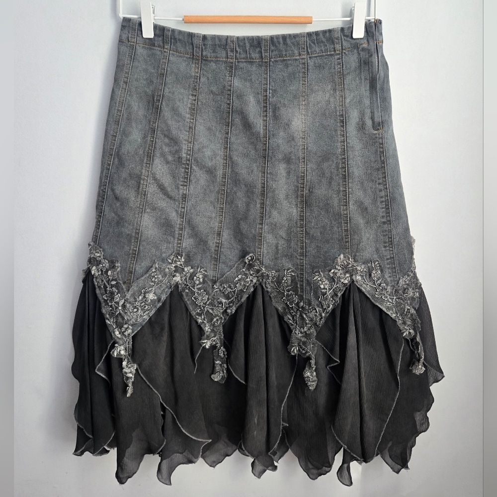 VEX JEANS Gray Denim Midi Skirt with Lace Trim